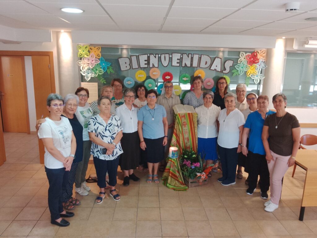 Encuentro de Superioras de la Provincia de Nazaret en la Casa de Espiritualidad del Santuario de Montiel